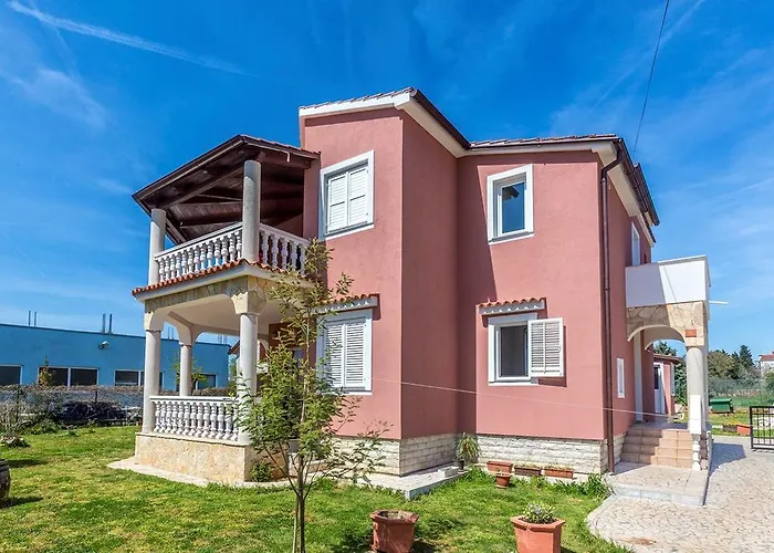 Apartment Nikola * Pula