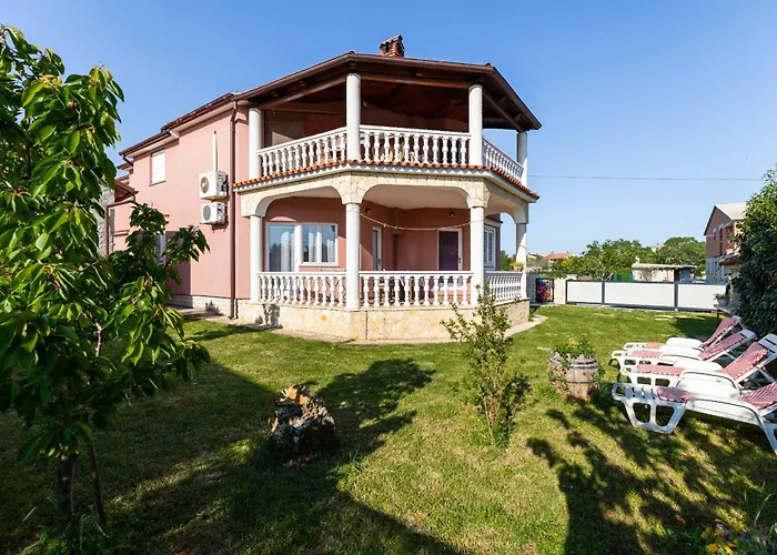 Apartment Nikola * Pula